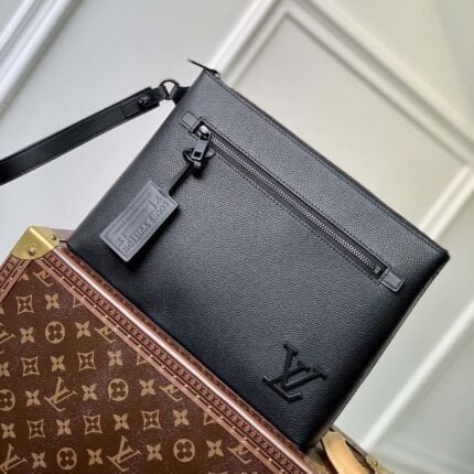 LV Takeoff Pouch